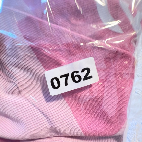 Peloton Pink Workout Ensemble - Picture 7 of 8